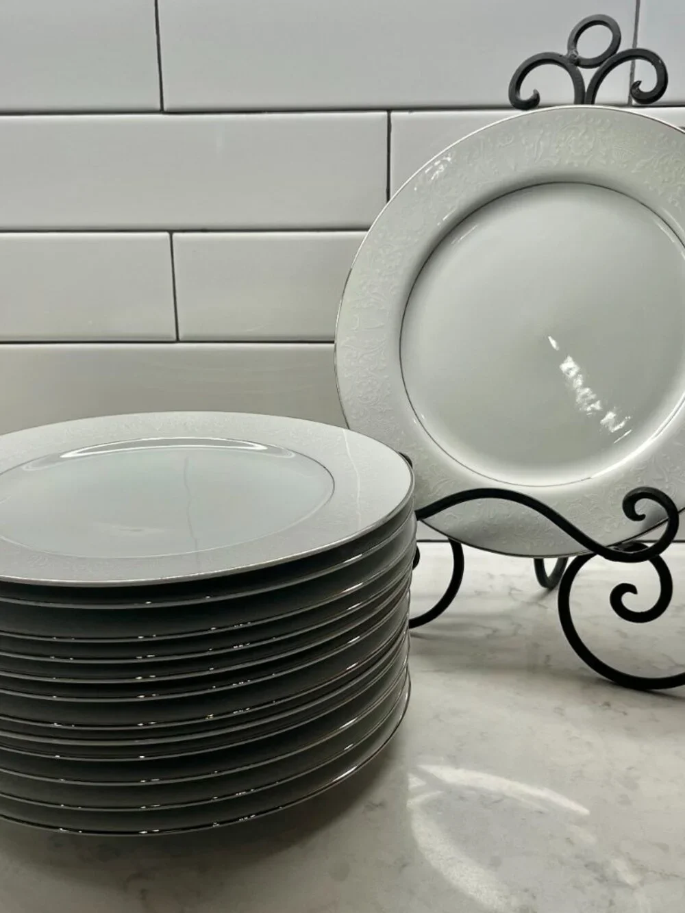 (7) Crown Victoria Fine China Dinner Plates, LOVELACE